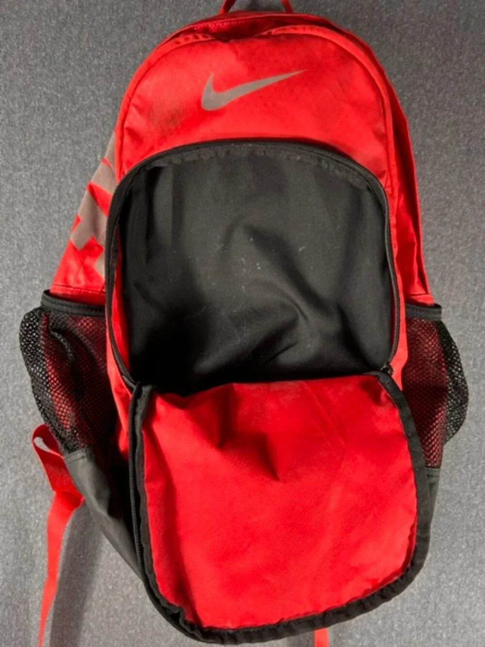 Nike Max Air Vapor Backpack Red/Black Water Resistent Shock Absorbing Air Pods